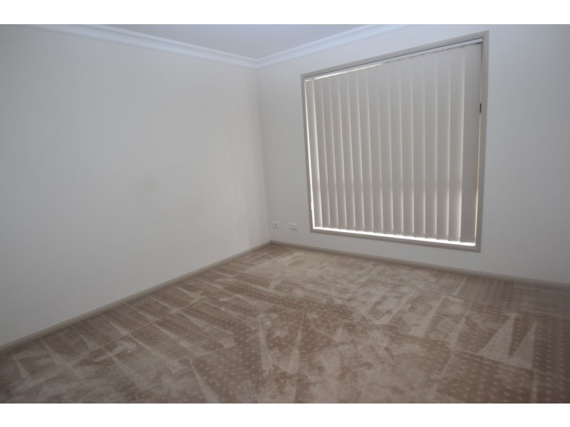 2/48 Cortess St, Kearneys Spring QLD 4350