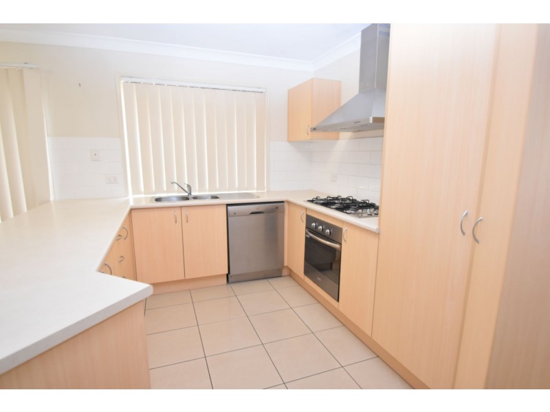 1/86C Hogg Street, Rockville QLD 4350