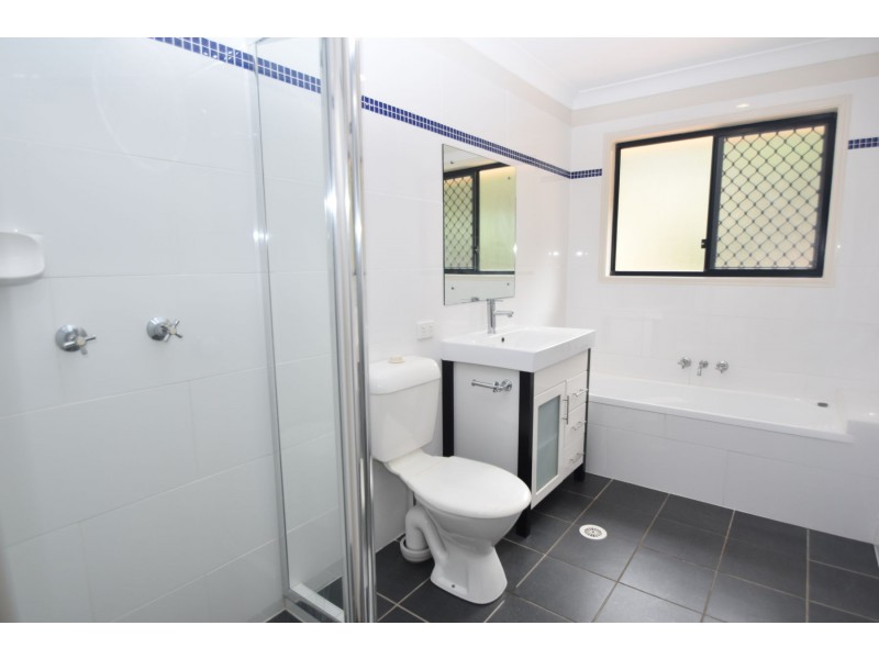 1/86C Hogg Street, Rockville QLD 4350