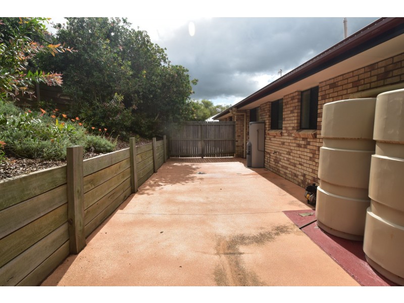 1/86C Hogg Street, Rockville QLD 4350