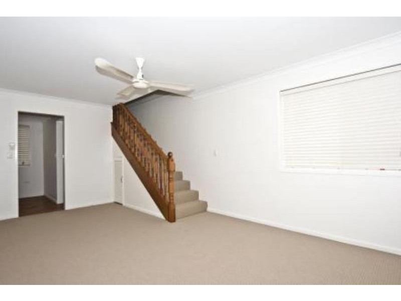 1/88 Anzac Ave, Newtown QLD 4350