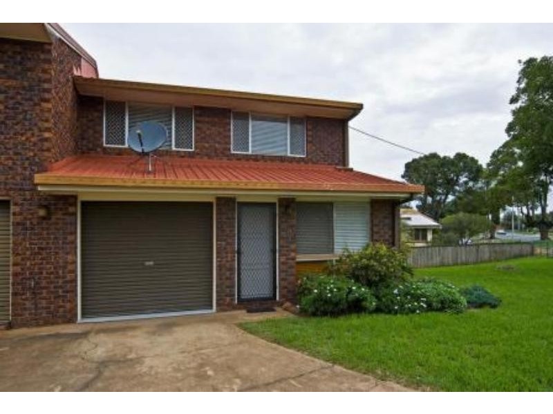 1/88 Anzac Ave, Newtown QLD 4350
