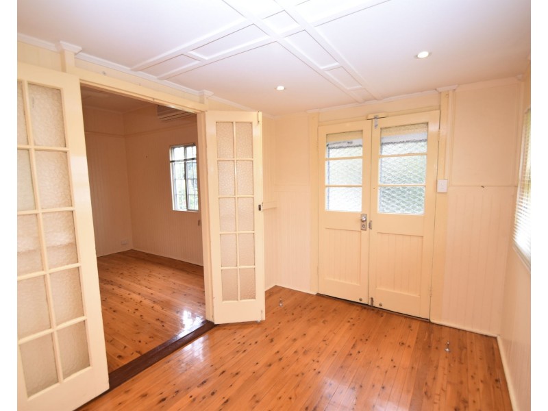 22 Helen Street, Newtown QLD 4350