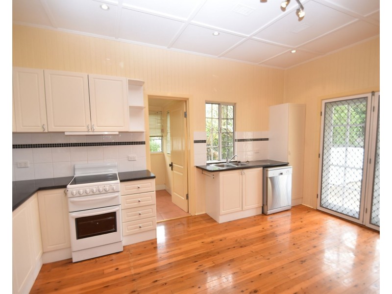 22 Helen Street, Newtown QLD 4350