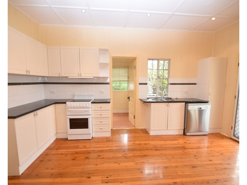22 Helen Street, Newtown QLD 4350