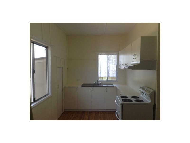 2/2 Katherine St, North Toowoomba QLD 4350
