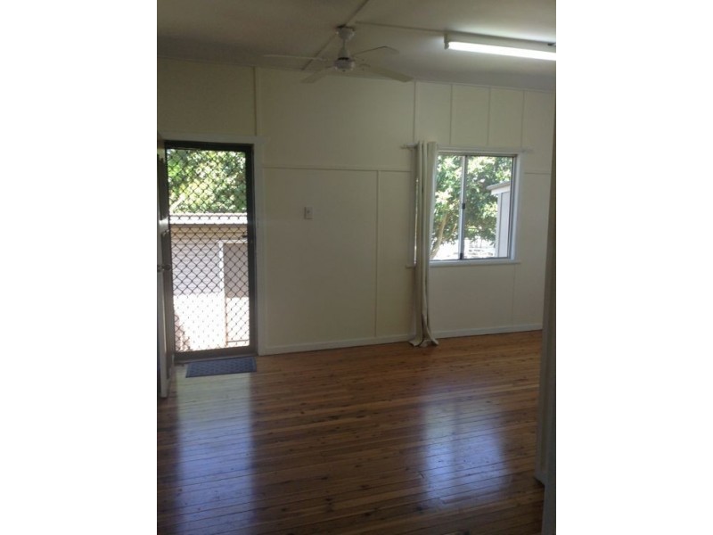 2/2 Katherine St, North Toowoomba QLD 4350