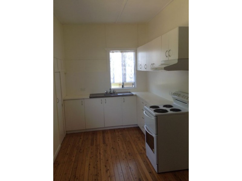 2/2 Katherine St, North Toowoomba QLD 4350