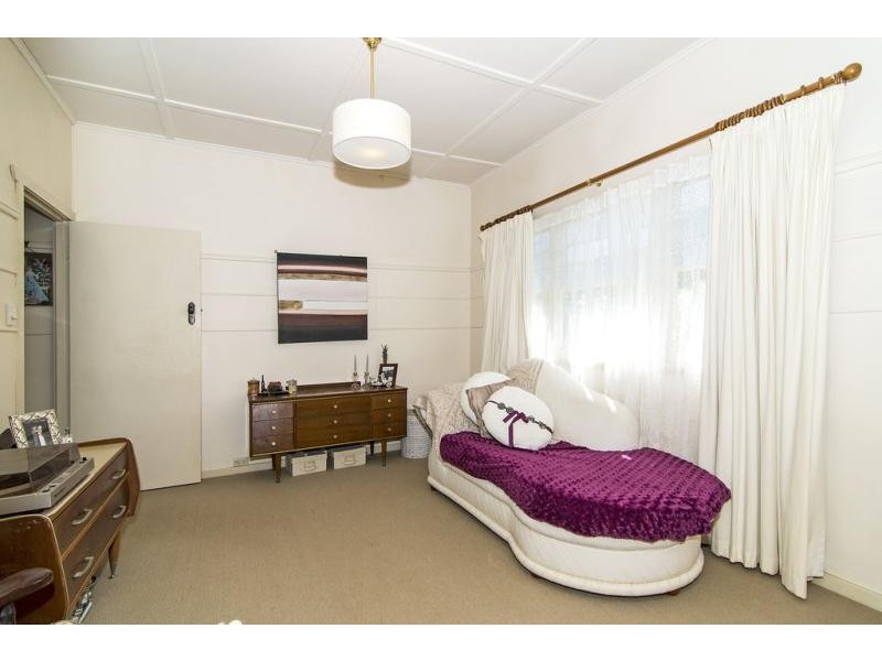 16 Shiel Street, Rangeville QLD 4350