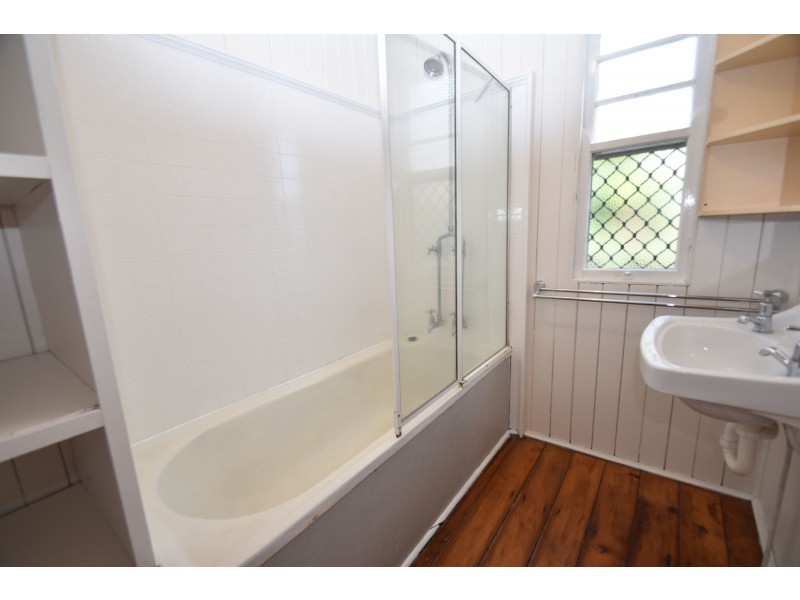 170 Taylor Street, Newtown QLD 4350
