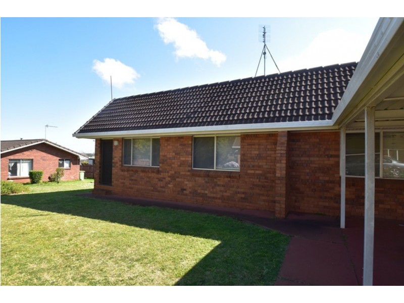 2/7 Marigold Street, Centenary Heights QLD 4350