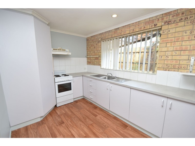 4/212 James Street, South Toowoomba QLD 4350