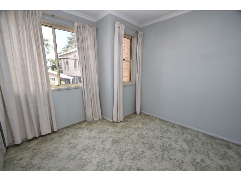 4/212 James Street, South Toowoomba QLD 4350