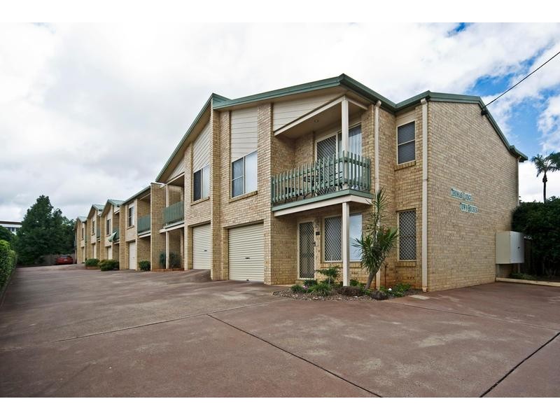 4/212 James Street, South Toowoomba QLD 4350