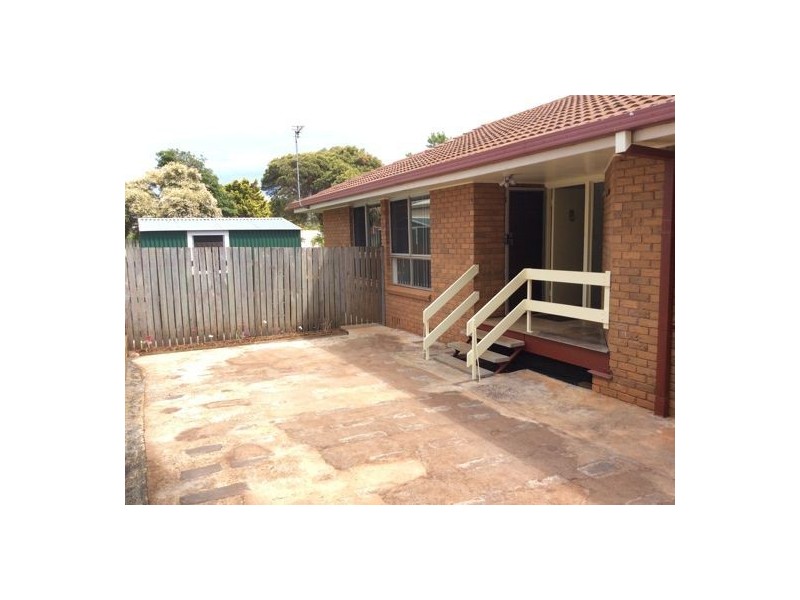15 Festival St, Rockville QLD 4350