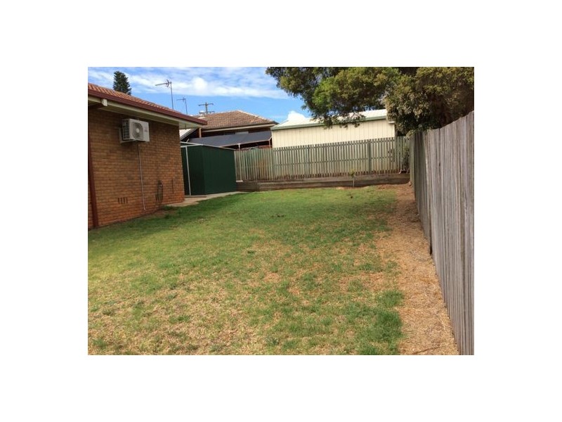 15 Festival St, Rockville QLD 4350