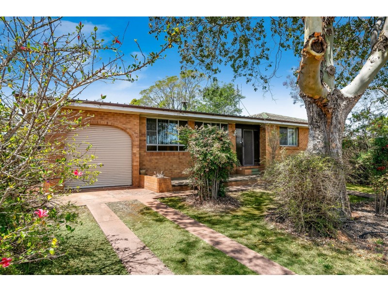 24 Bowtell Street, Rangeville QLD 4350