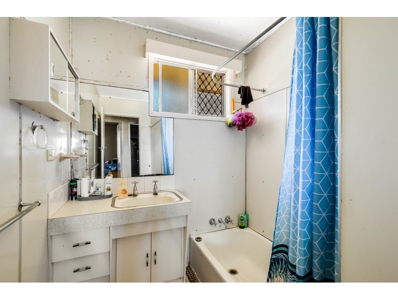 24 Bowtell Street, Rangeville QLD 4350