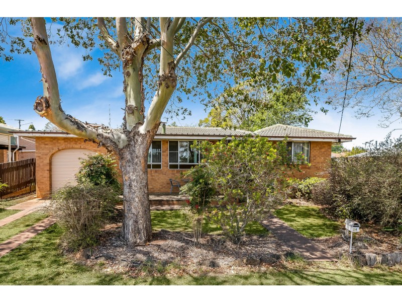 24 Bowtell Street, Rangeville QLD 4350