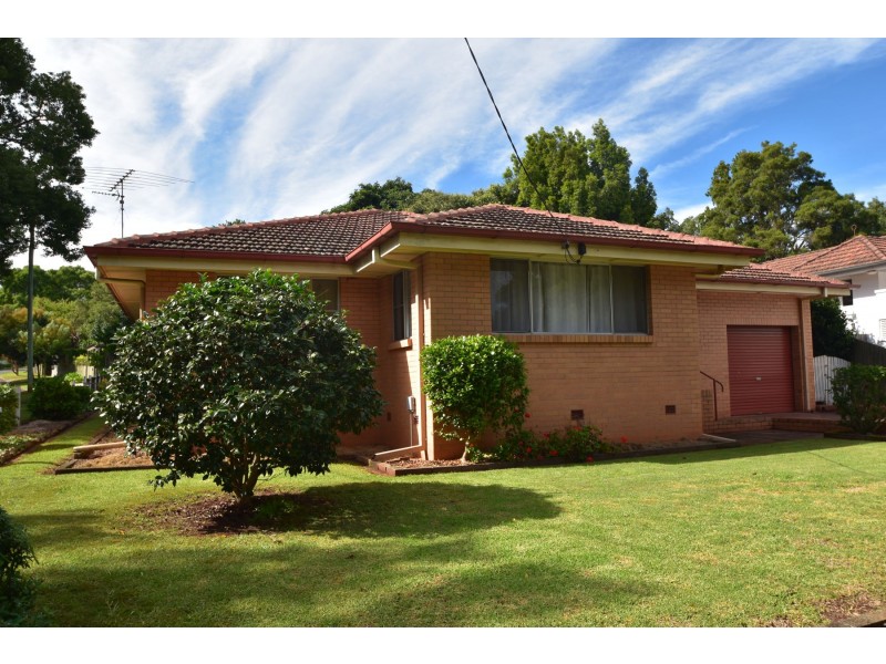 76A Curzon Street, East Toowoomba QLD 4350