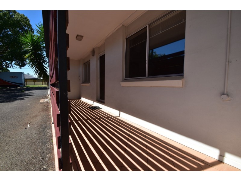 1/267a Geddes Street, Centenary Heights QLD 4350