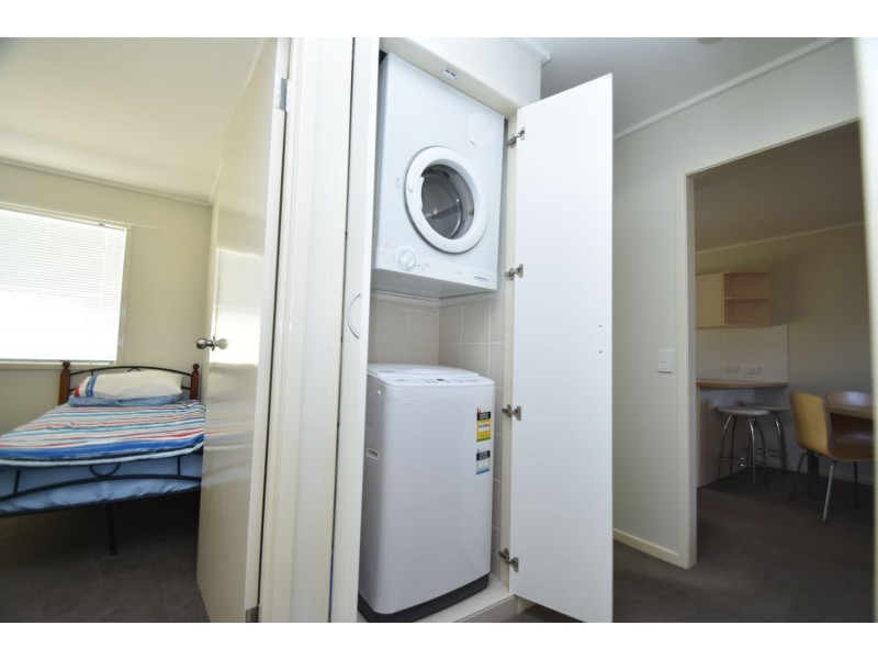 1/267a Geddes Street, Centenary Heights QLD 4350