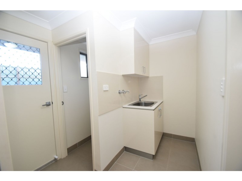 2/39 Gipps  Street, Drayton QLD 4350