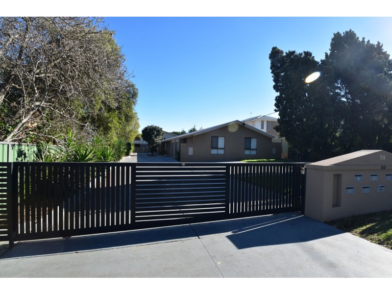 2/39 Gipps  Street, Drayton QLD 4350