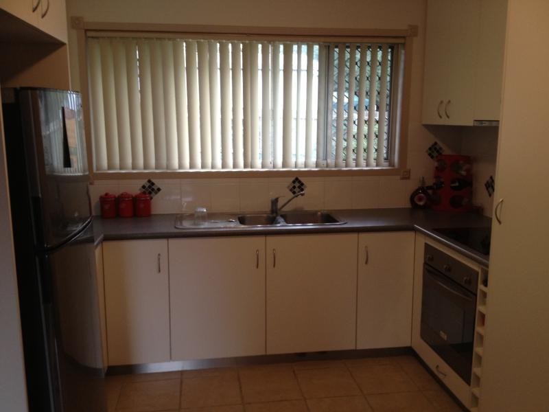 2/1 Seaton  St, South Toowoomba QLD 4350