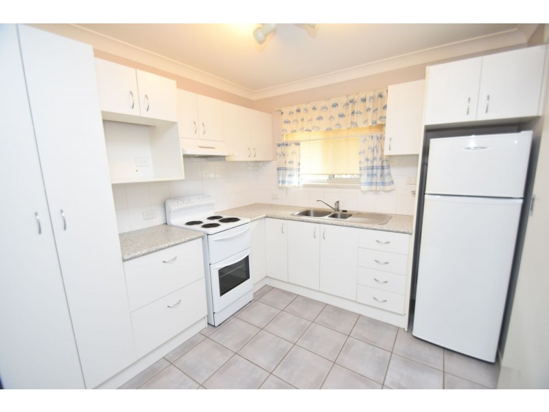 2/14 Healy Street, South Toowoomba QLD 4350