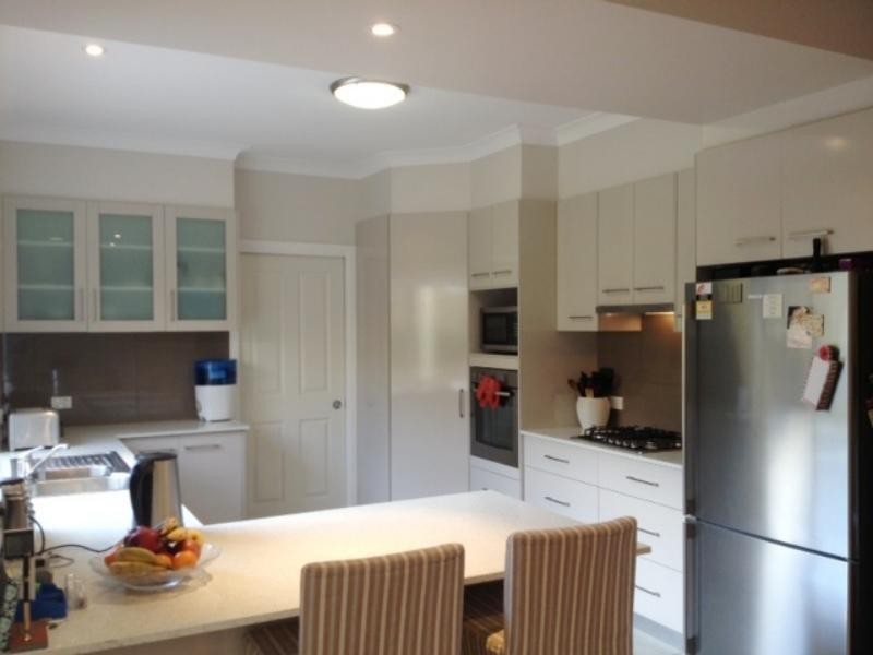 2/2A Garde St, Centenary Heights QLD 4350