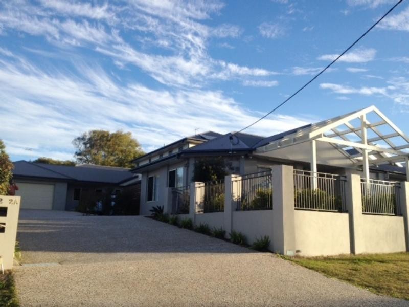 2/2A Garde St, Centenary Heights QLD 4350