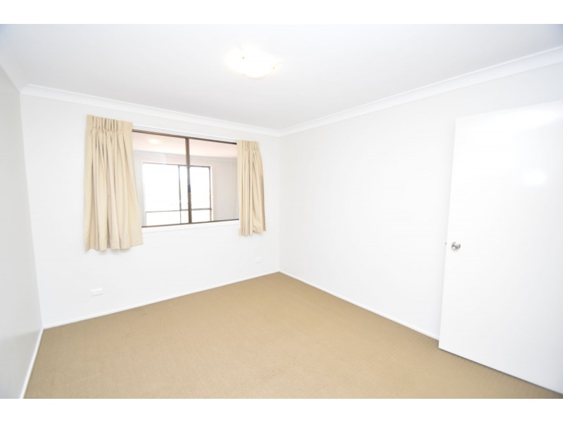 2/39 Crotty Street, Centenary Heights QLD 4350