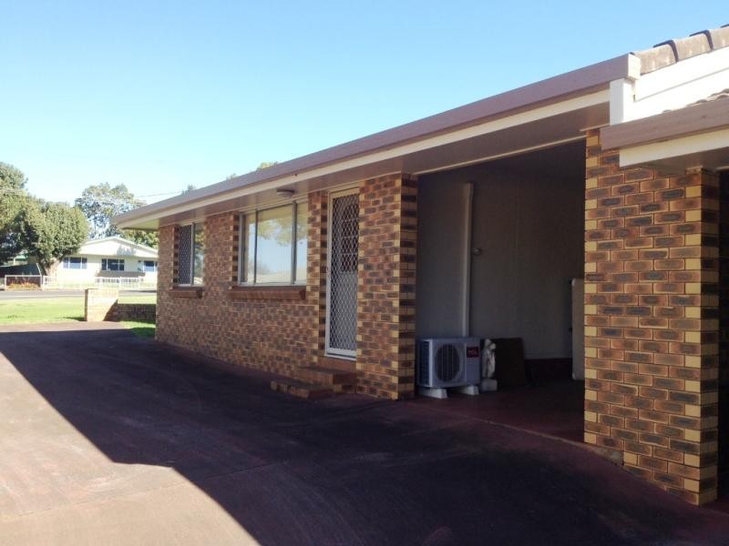 1/215 Bridge Street, North Toowoomba QLD 4350