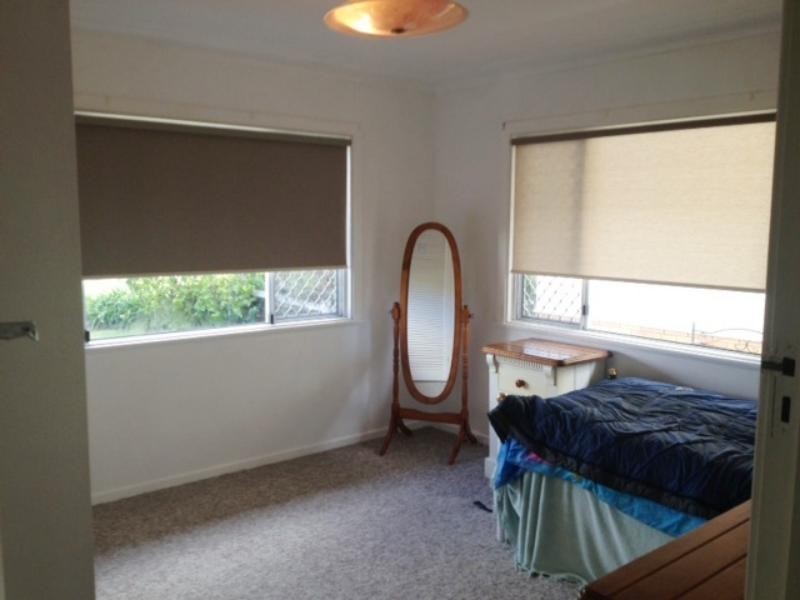 11 McNamara St, Centenary Heights QLD 4350