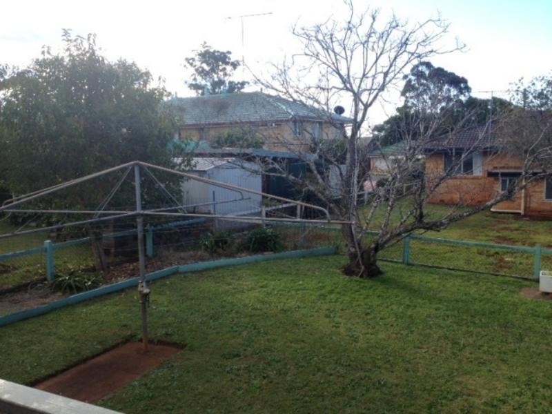 11 McNamara St, Centenary Heights QLD 4350