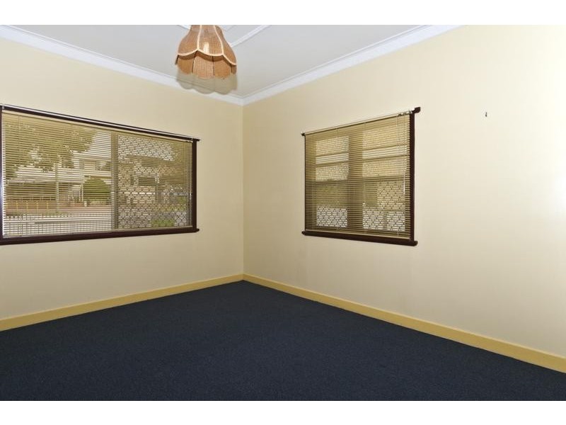 297B Hume St, South Toowoomba QLD 4350