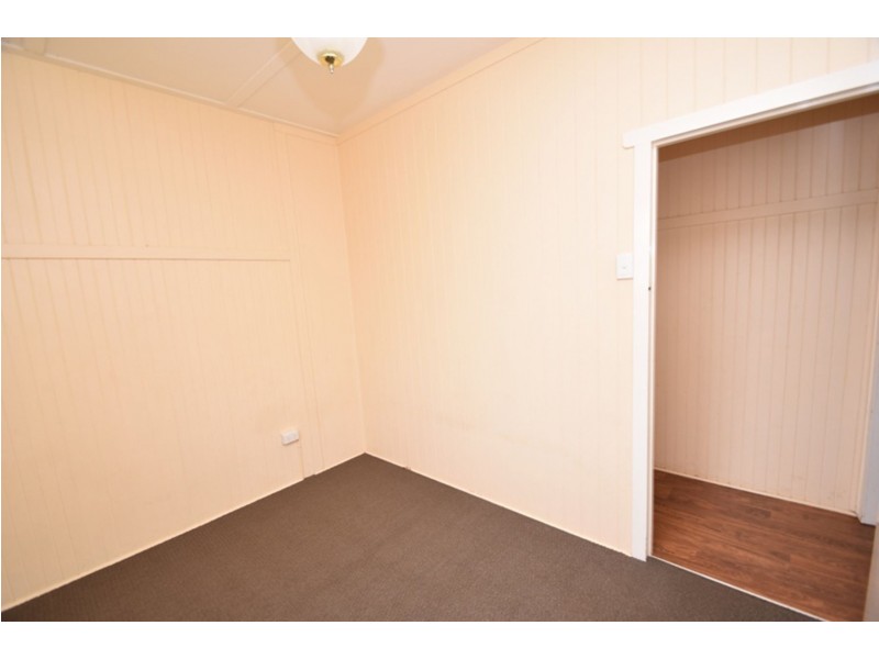 82 Long Street, Rangeville QLD 4350