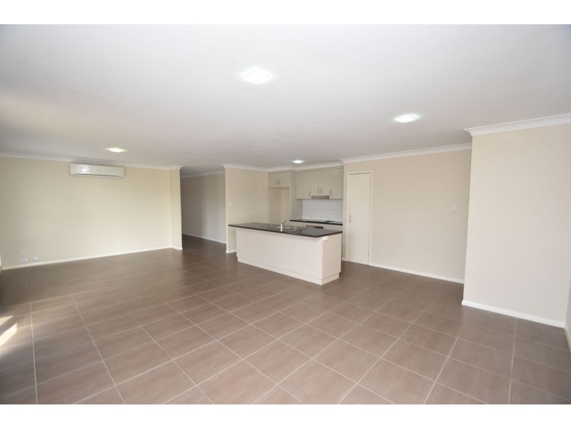 9 Clive Street, Oakey QLD 4401