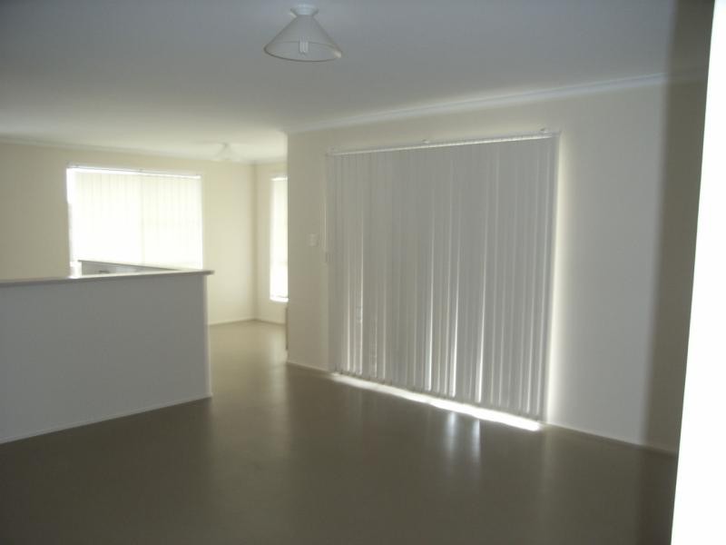 17 Navajo St, Wilsonton QLD 4350