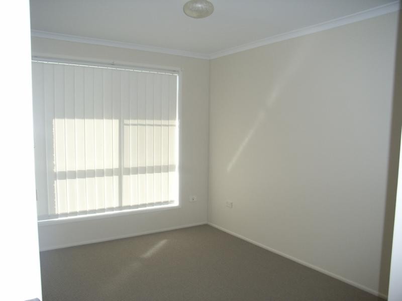 17 Navajo St, Wilsonton QLD 4350