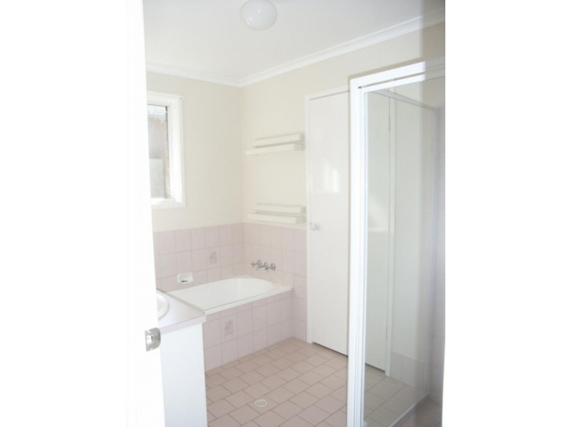 17 Navajo St, Wilsonton QLD 4350