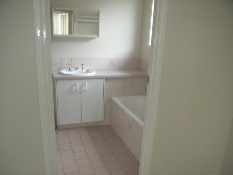 17 Navajo St, Wilsonton QLD 4350