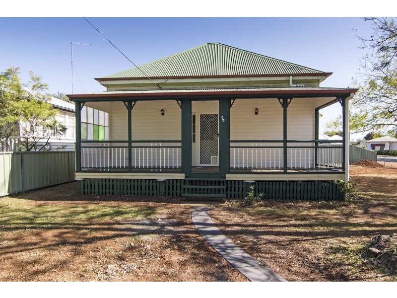 45 Anzac Ave, Newtown QLD 4350