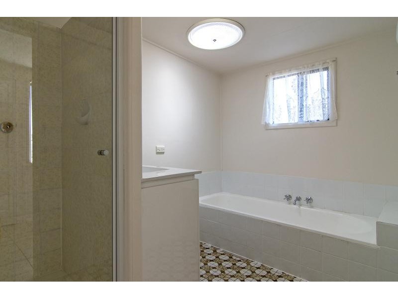 45 Anzac Ave, Newtown QLD 4350