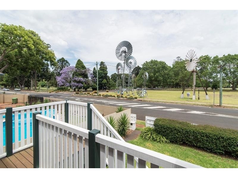 28 Lindsay Street, East Toowoomba QLD 4350