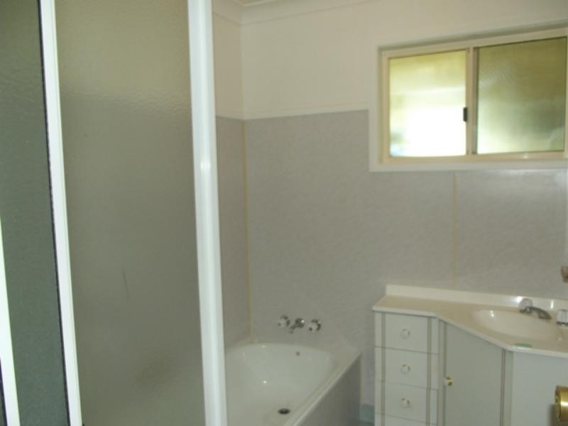 5 Station St, Wyreema QLD 4352