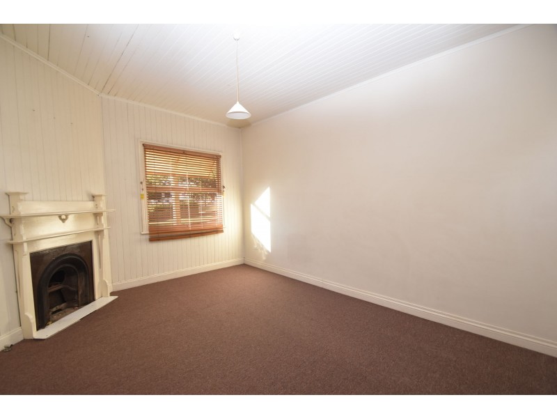 261 Hume Street, South Toowoomba QLD 4350