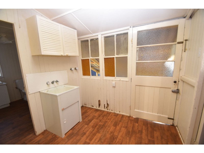 261 Hume Street, South Toowoomba QLD 4350