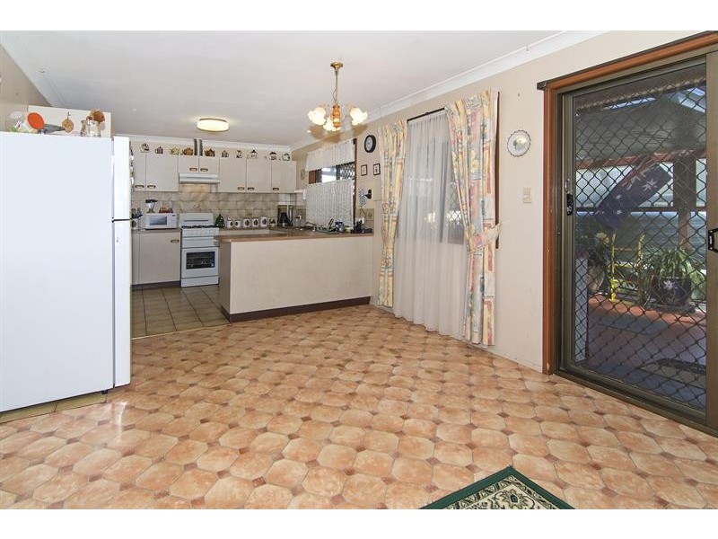1 Banksia Street, Newtown QLD 4350